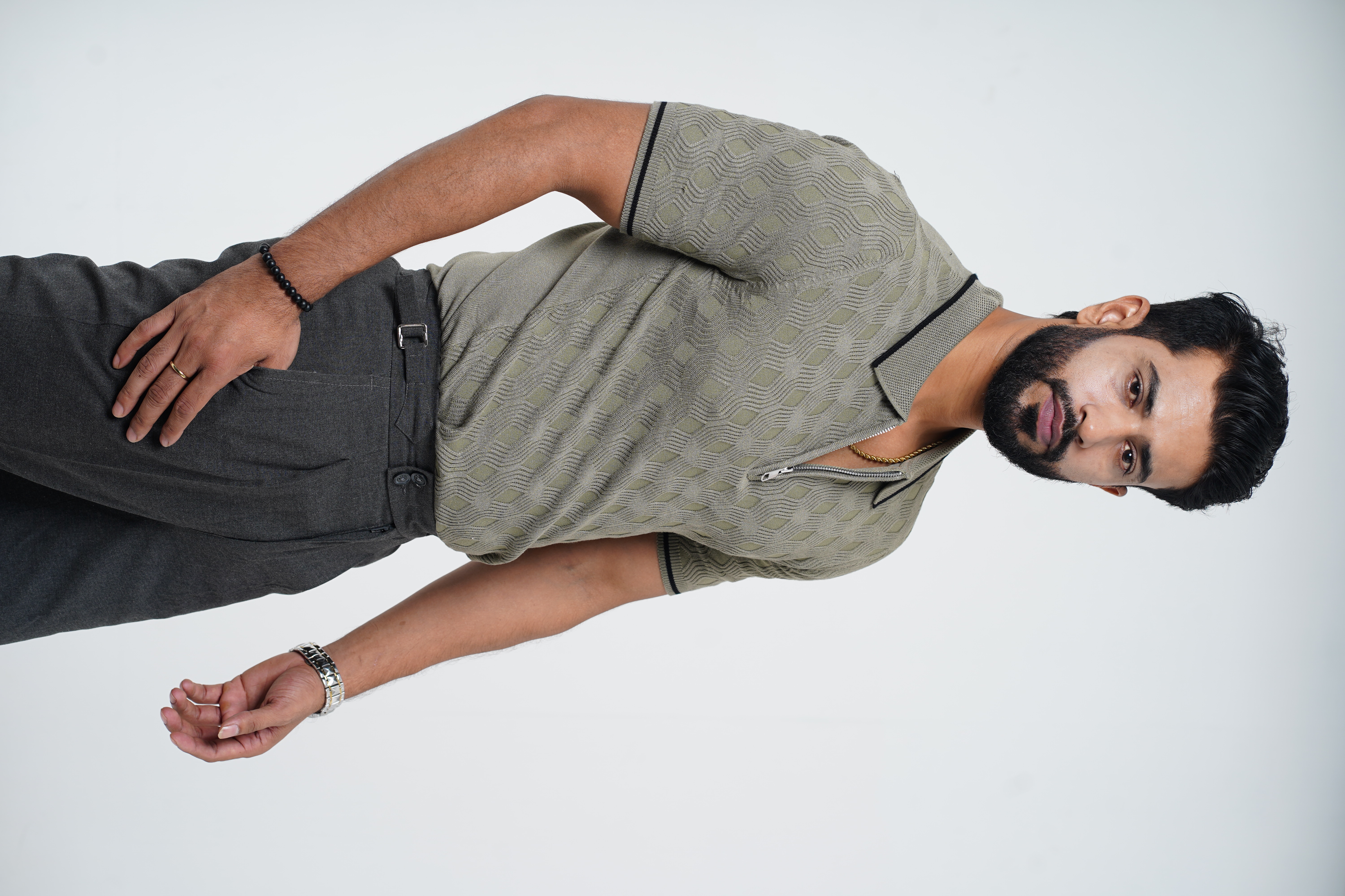 Geometric wave pattern olive knitted polo